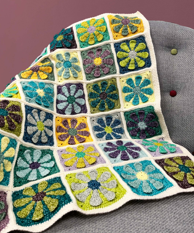 Retro Daisy Baby Blanket | Scheepjes